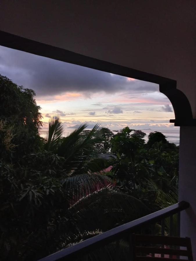 E&E Self Catering Hotell Beau Vallon  Eksteriør bilde