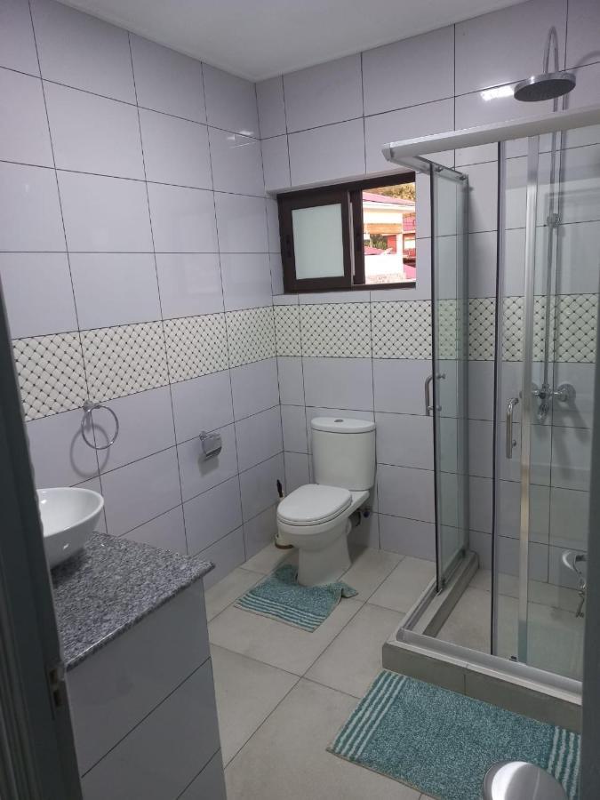 E&E Self Catering Hotell Beau Vallon  Eksteriør bilde