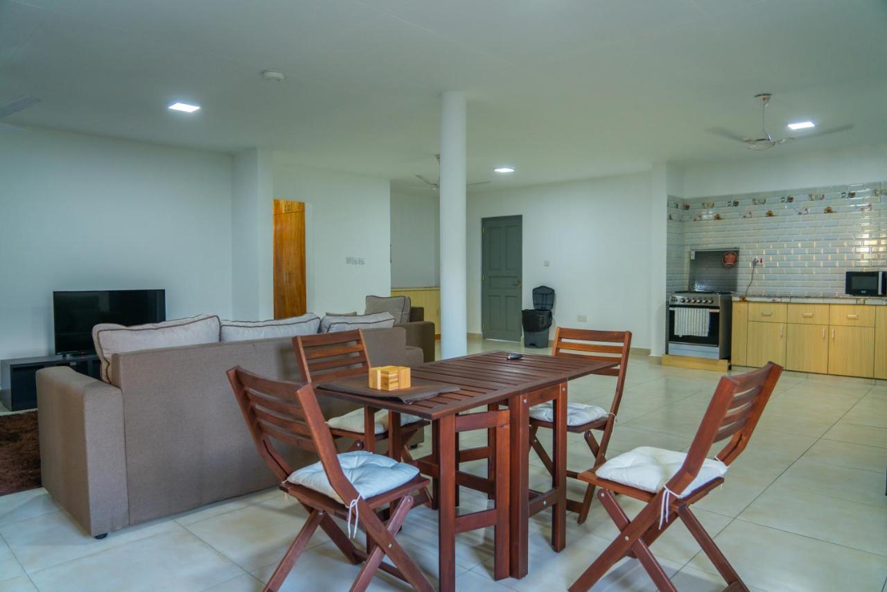 E&E Self Catering Hotell Beau Vallon  Eksteriør bilde