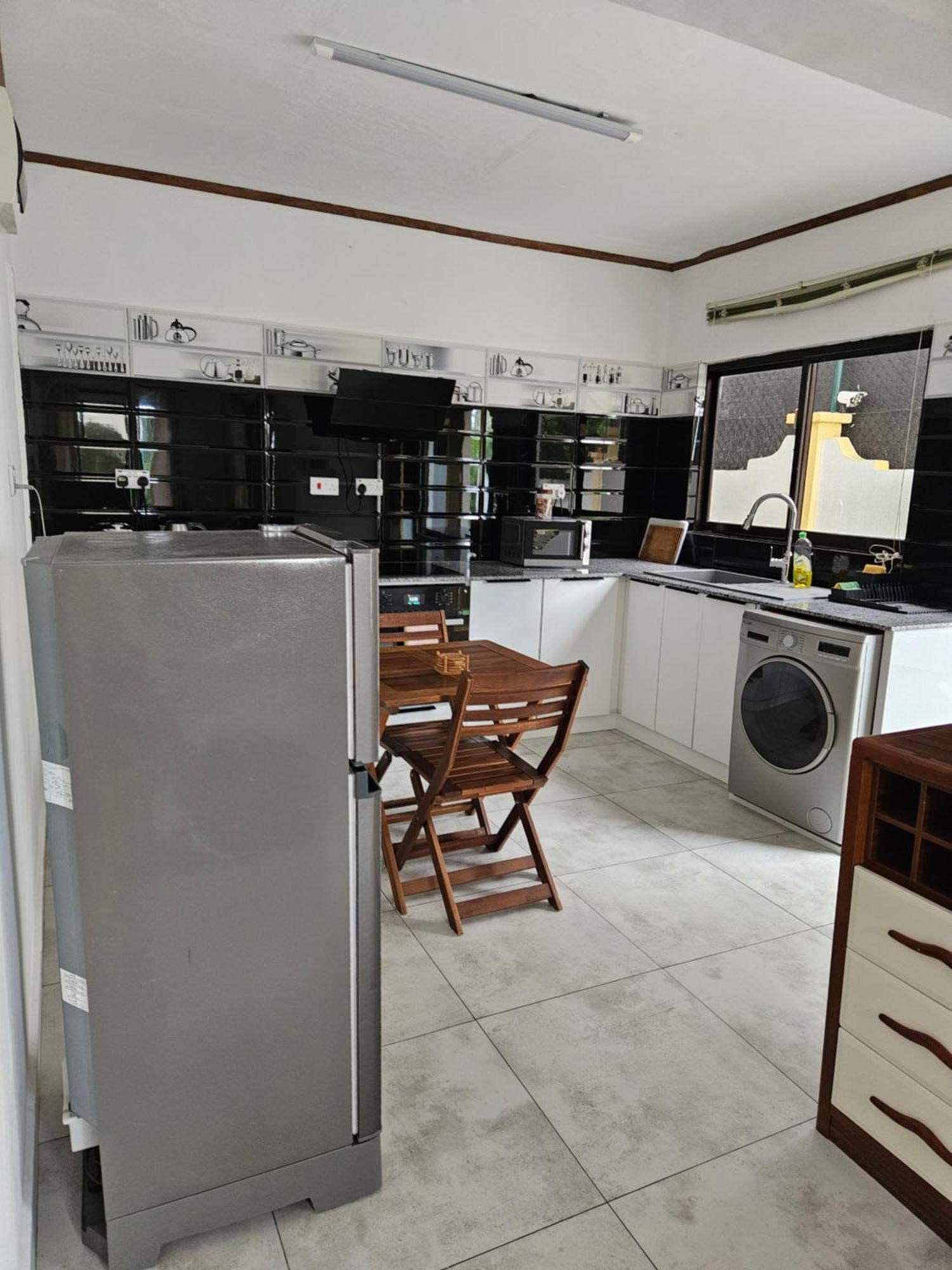 E&E Self Catering Hotell Beau Vallon  Eksteriør bilde